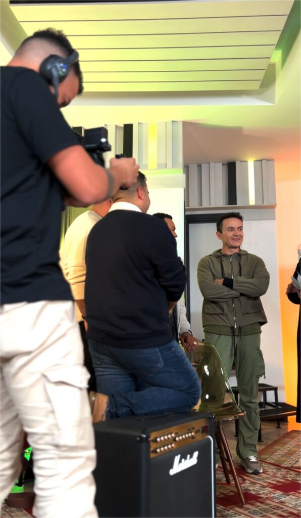 10. PORTADA REFRESCANDO EL TIPICO COLOMBIA